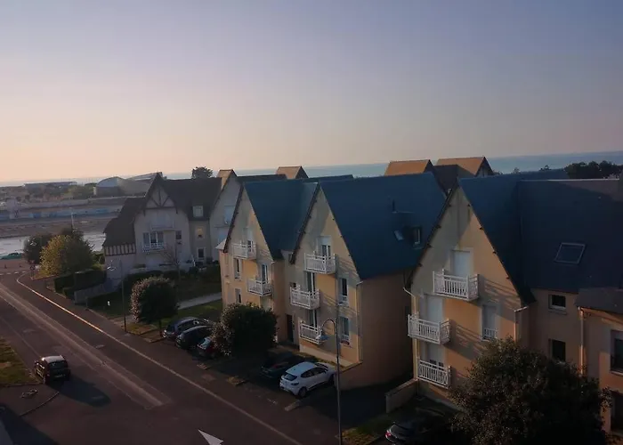 Vue 180° A 200 M De La En Normandie +parking Courseulles-sur-Mer